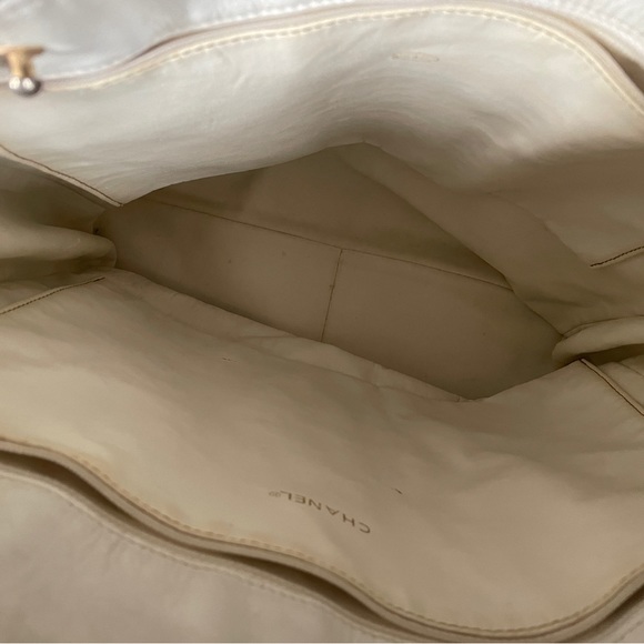 Chanel coco silhouette tote bag - Picture 5 of 13